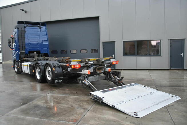 Volvo FH 550 BDF z winda rama