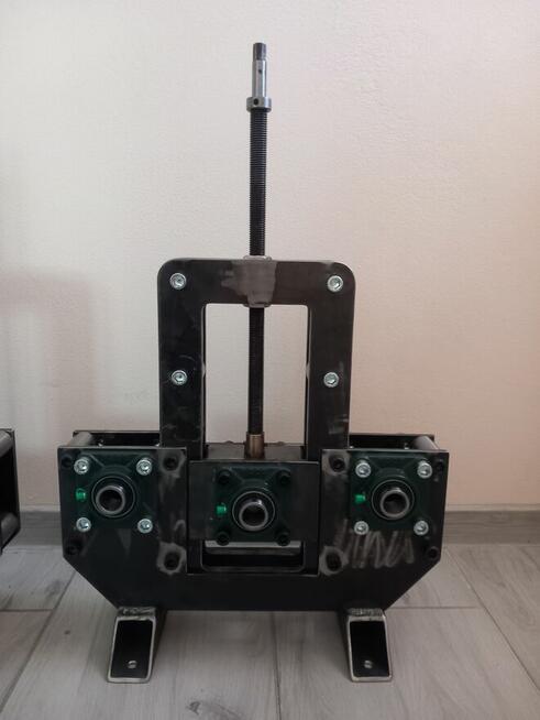 Solidna gotowa rama giętarki do profili i rur stalowych