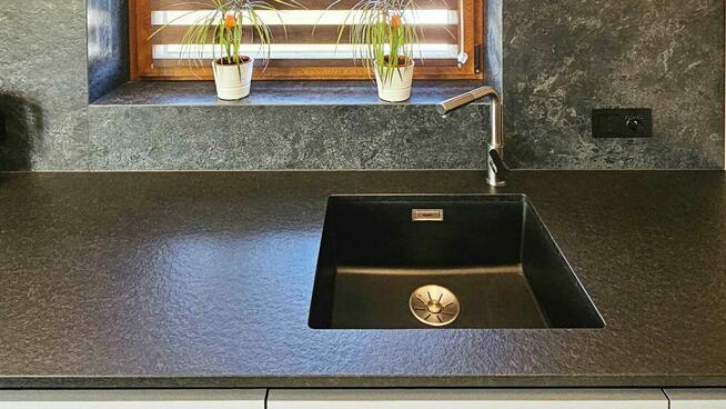 Blaty kuchenne z kamienia