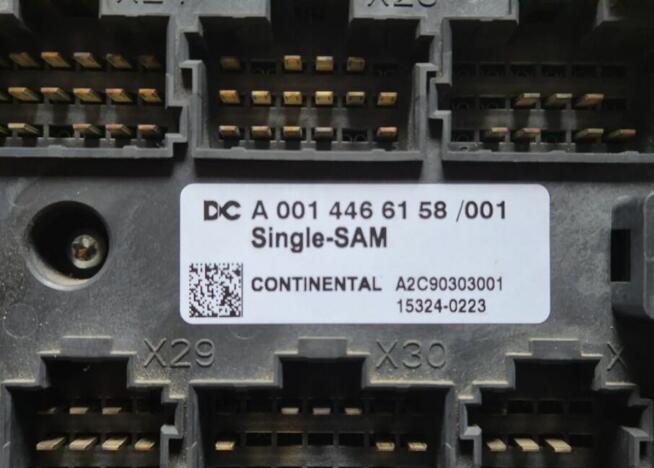 Skrzynka Tablica Modul Plyta bezpiecznikow A0014466158 MERCE