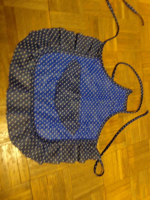 fartuszek nowy do małej kuchareczki do 5 lat