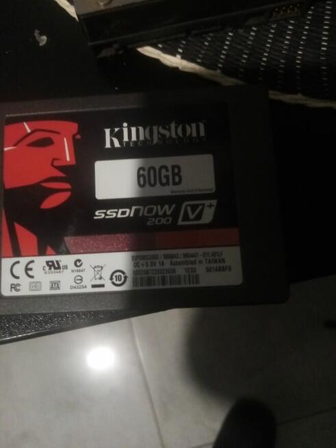 Komputer stacjonarny Asus w całości lub na czesci