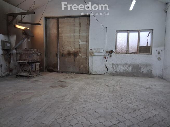 Hala magazynowo- produkcyjno- usługowa.