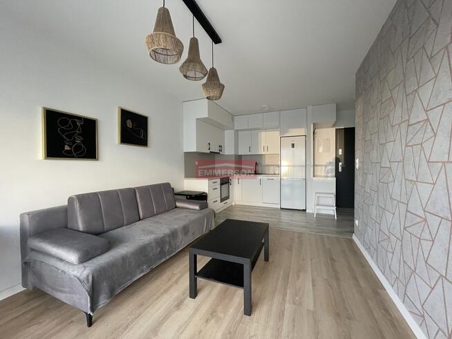 Miejsce p. i komórka w cenie, Tramwaj,