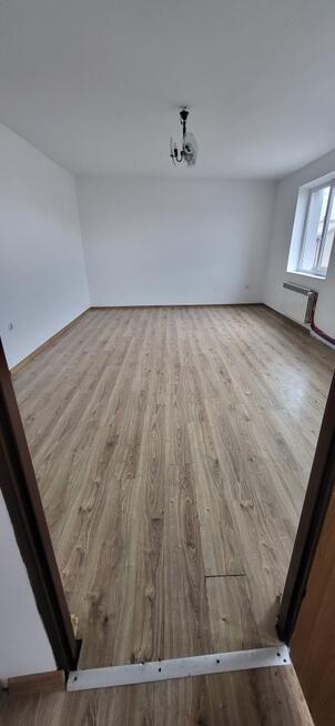 DOM W CENTURUM SZCZUCZYNA