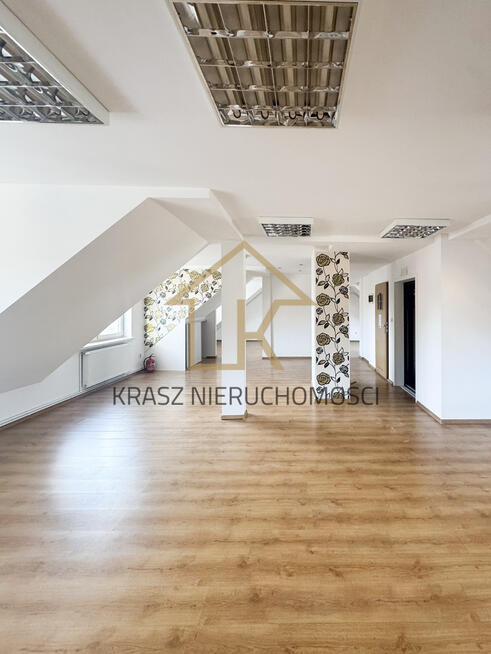 Przestronny i pełen światła lokal do wynajęcia