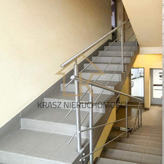 Przestronny i pełen światła lokal do wynajęcia