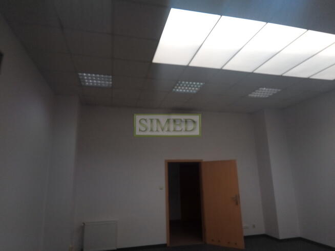 Pokój 36 m2,ochrona,świetliki dachowe .