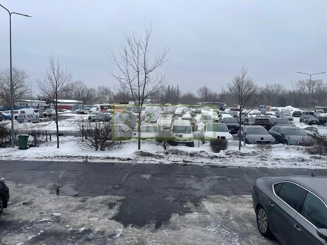 Pokój 36 m2,ochrona,świetliki dachowe .