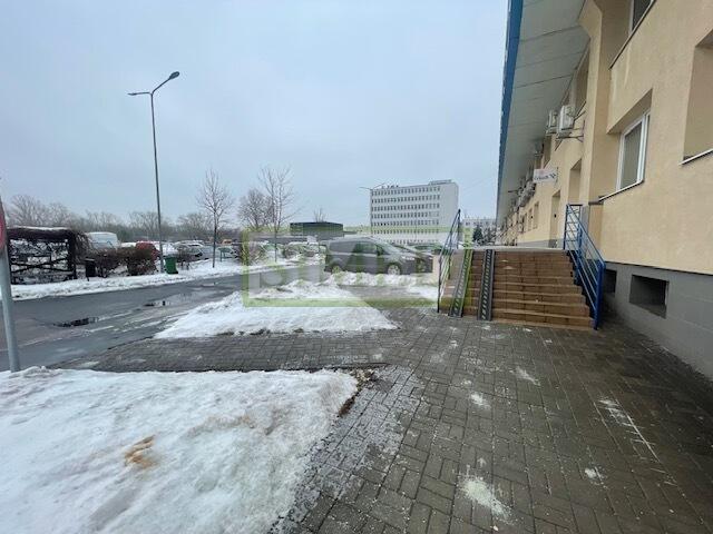 Pokój 36 m2,ochrona,świetliki dachowe .