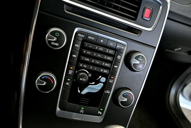 Volvo V60 Cross Country 2.0 150KM D3 Skóra Navi Led Climatronic Pdc