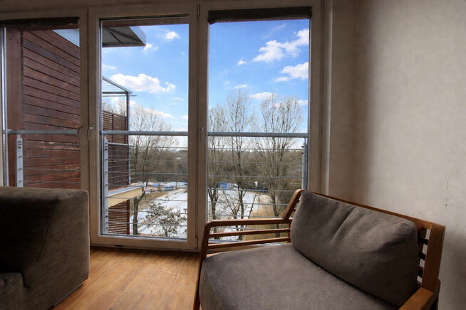 2 miejsca w garażu i komórka w cenie balkon 17m