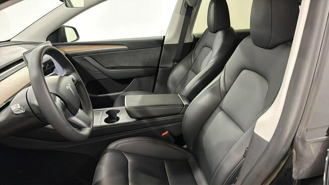 Tesla Y Model Y Long Range AWD Hatchback hak