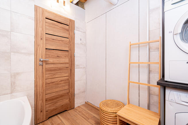 Na sprzedaż przestronny dom parterowy z garażem