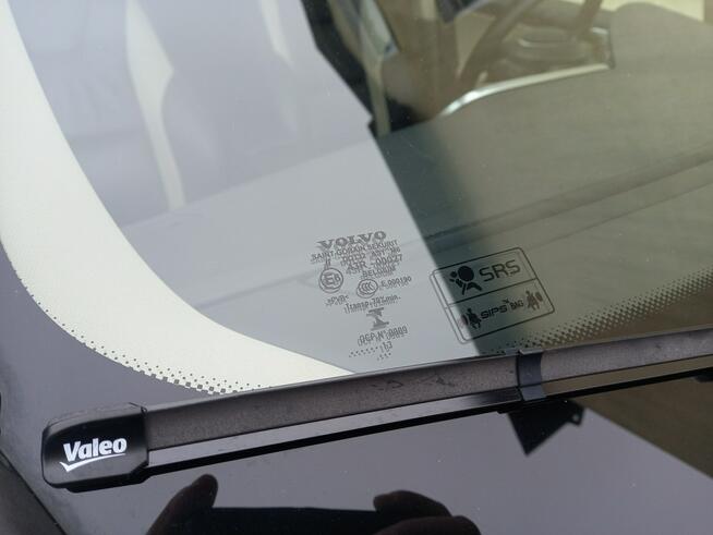 Volvo XC 60 2.0D 5-Cylindrów R-Design Skóry Bi-Xenony El.Klapa 2Kpl Kół Jak Nowy
