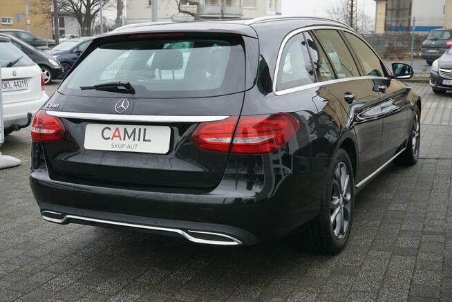 Mercedes C 180 zarejestrowany, ubezpieczony