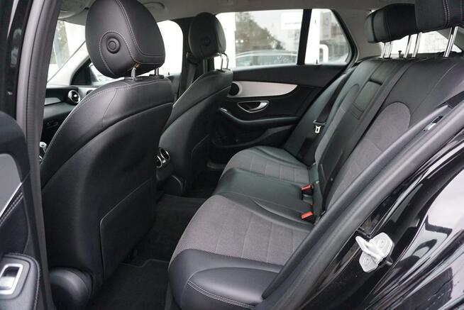 Mercedes C 180 zarejestrowany, ubezpieczony