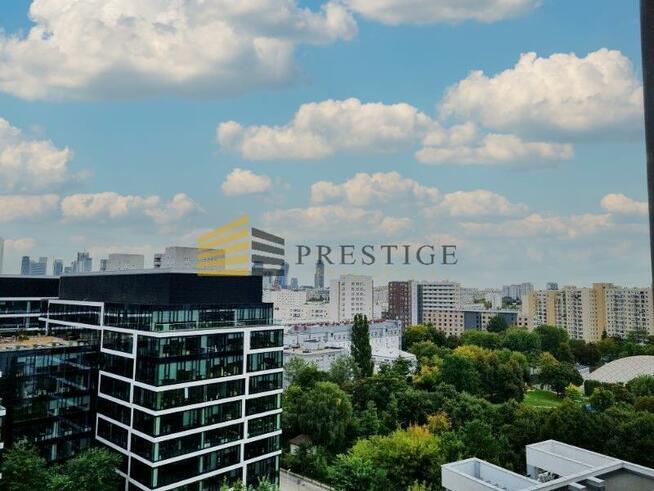 Apartament z tarasem przy metrze