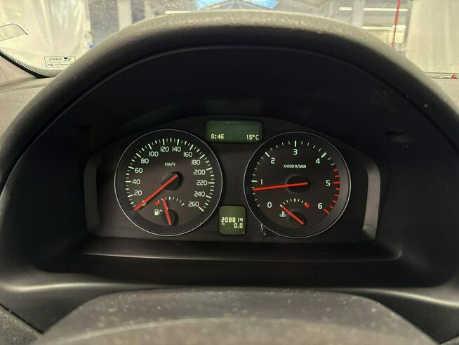 Volvo V50 Kinetic 2.0D 150Km CZUJNIKI serwis BEZWYPADEK 2011
