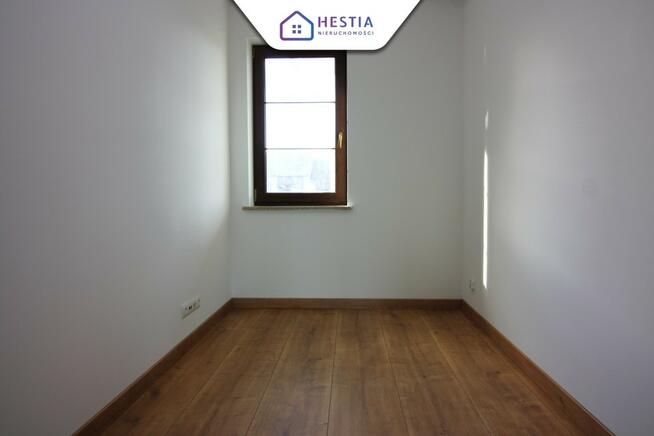 Na sprzedaż nowy dom w stylu dworkowym