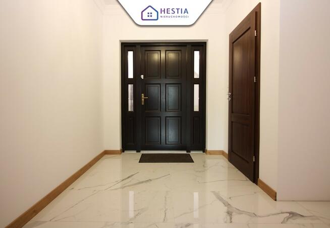 Na sprzedaż nowy dom w stylu dworkowym