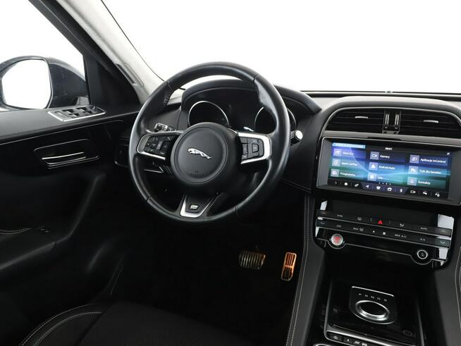 Jaguar F-PACE 25d Automat R-Sport AWD Panorama Navi Tempomat Meridian Xenon Kamera