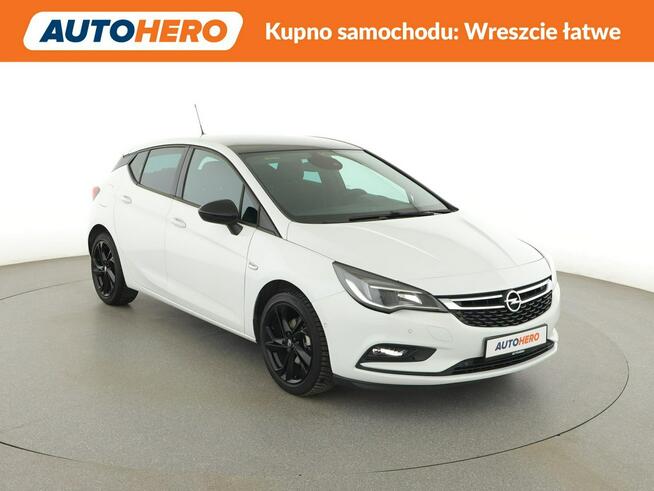 Opel Astra klima auto kamery czujniki parkowania tempomat multifunkcja