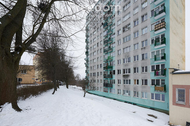 Dwupokojowe mieszkanie na 2 piętrze.