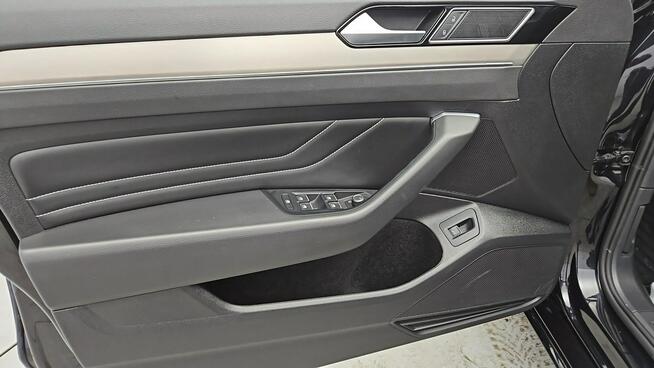 Volkswagen Passat Variant 2.0 TDI EVO Elegance DSG ! Z Polskiego Salonu ! Faktura Vat !