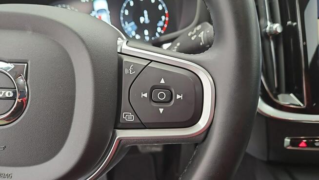 Volvo V60 B3 B Momentum Pro aut ! Z Polskiego Salonu ! Faktura Vat !