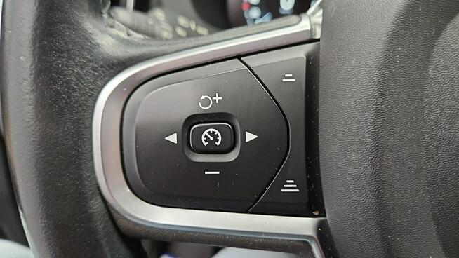 Volvo XC 60 0 D3 Momentum Pro ! Z Polskiego Salonu ! Faktura Vat !