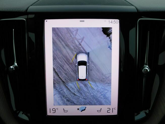 Volvo XC 60 z Gwarancją Kamera 360 Fotele Podgrzewane Model 2021r