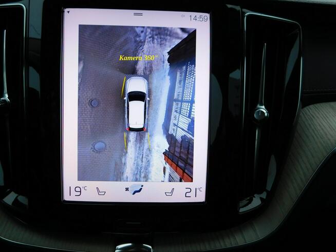 Volvo XC 60 z Gwarancją Kamera 360 Fotele Podgrzewane Model 2021r