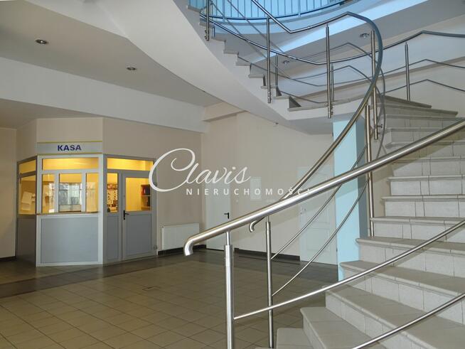 Lokal usługowo-handlowy tuż przy obwodnicy - duży parking!