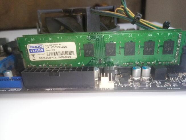 Komputer stacjonarny Asus w całości lub na czesci