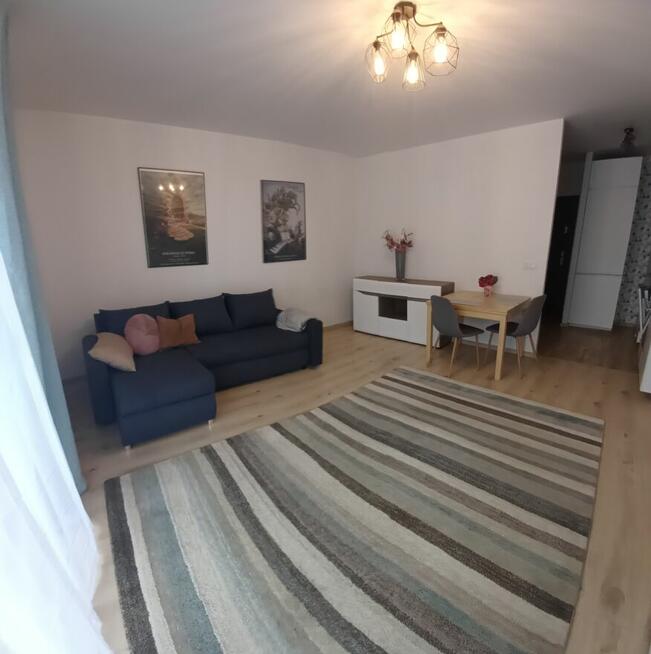 Ładna kawalerka z piwnicą i miejscem postojowym