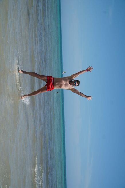 Facet który może powodować uśmiech i motyle w brzuchu