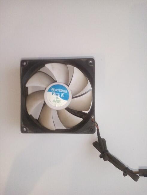 Komputer stacjonarny Asus w całości lub na czesci