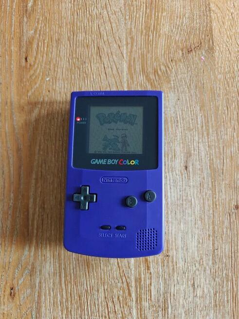 Konsola Nintendo Game Boy Color + 12 gier + etui