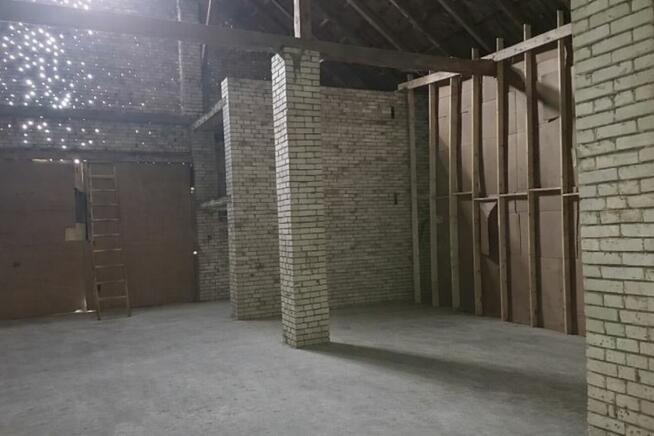 Wynajmę lokale pod magazyn 588m2 (garaż, stodoła)