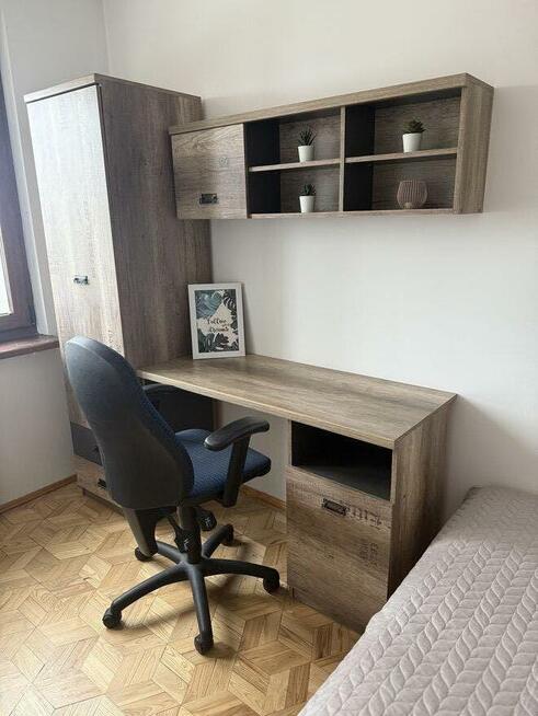 Wynajmę pokój w mieszkaniu trzyosobowym od połowy marca