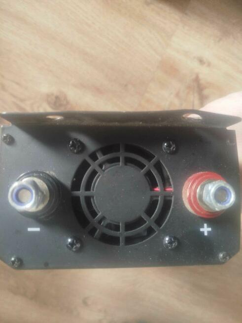 Przetwornica prądu 12V/230V sinus 800/1600