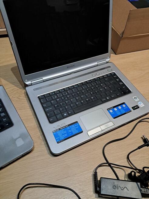 Sprzedam uzywane laptopy sony vaio
