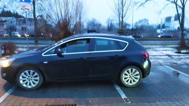 Sprzedam Opla Astra j cosmo