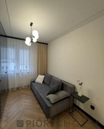 4-pokojowe mieszkanie na Woli