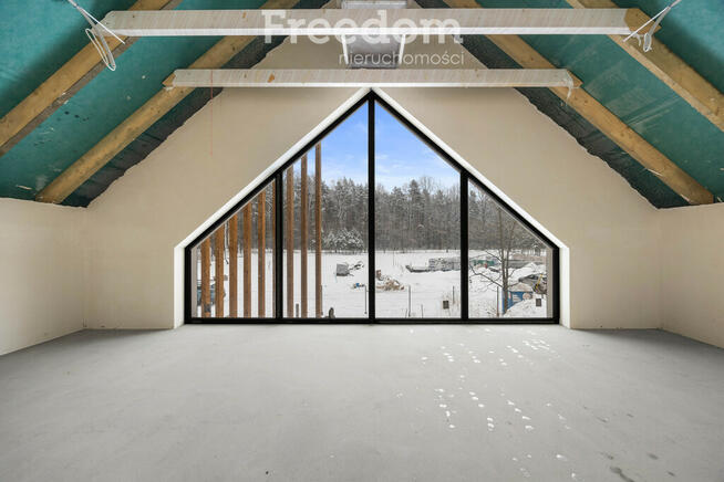 Dom przy rezerwacie przyrody.