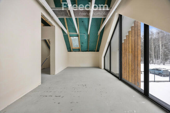 Dom przy rezerwacie przyrody.