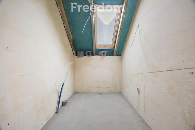 Dom przy rezerwacie przyrody.