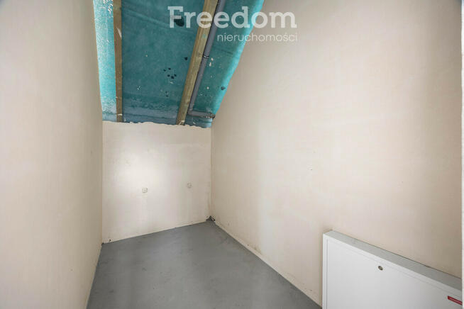 Dom przy rezerwacie przyrody.