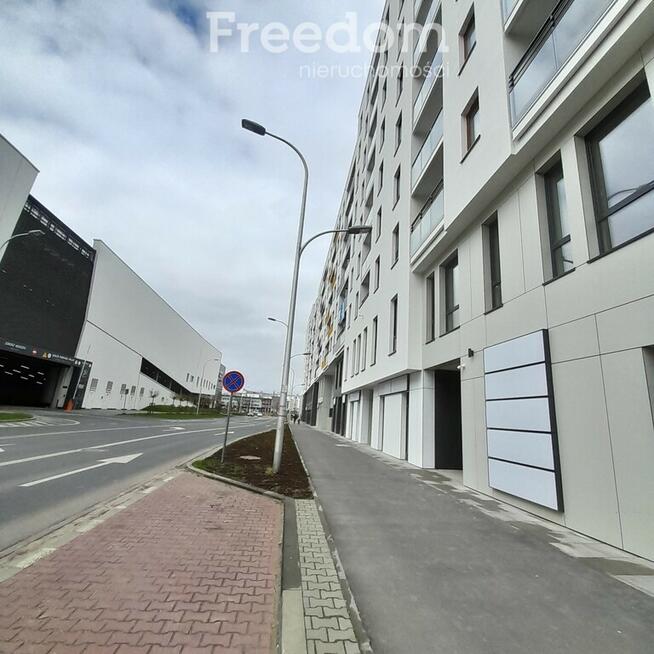 Lokal 41 m² naprzeciwko Galerii Północnej + garaż